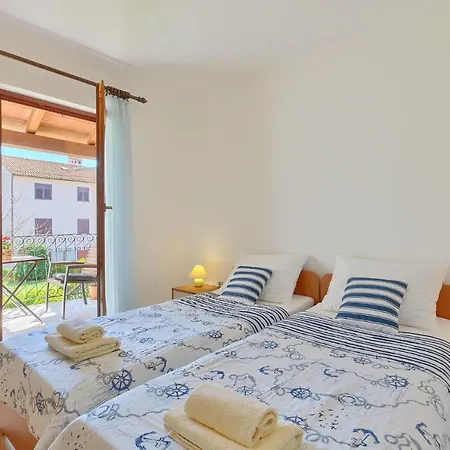 Christina Apartamento *