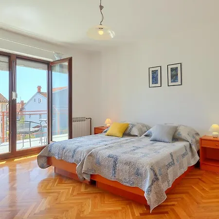 Christina Apartamento *