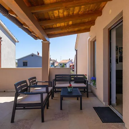 Christina * Πούλα