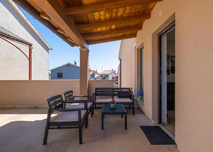 Christina * Πούλα