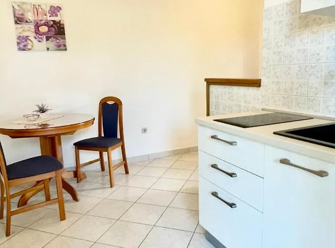 Christina Apartamento Pula