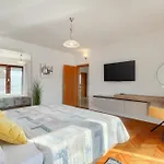 아파트 Christina *